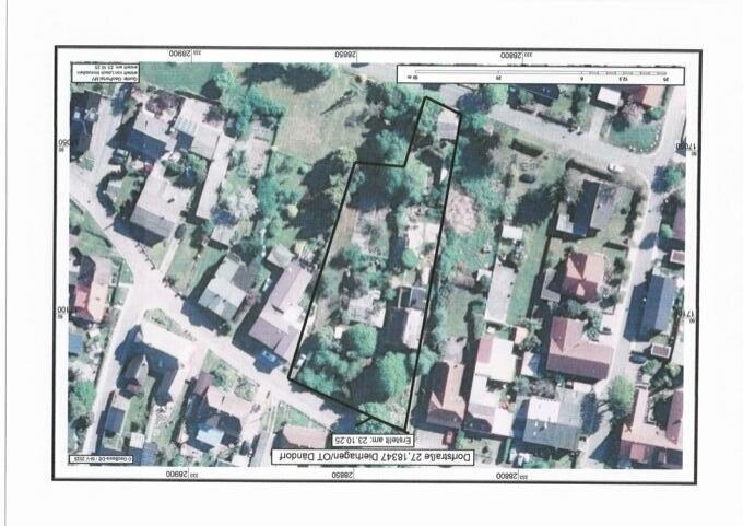 Reetdachhaus mit großem, bebaubarem Grundstück Reetdachhaus mit großem, bebaubarem Grundstück